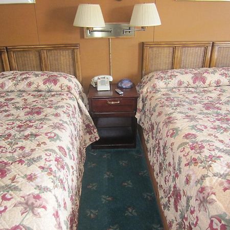 Glen Motel - Utica Ютіка Екстер'єр фото